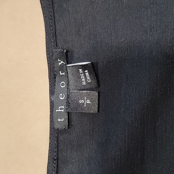 Theory Size S Black Long Sleeve Bubble Front Blouse with Offset Front Seam. EUC - Picture 11 of 12